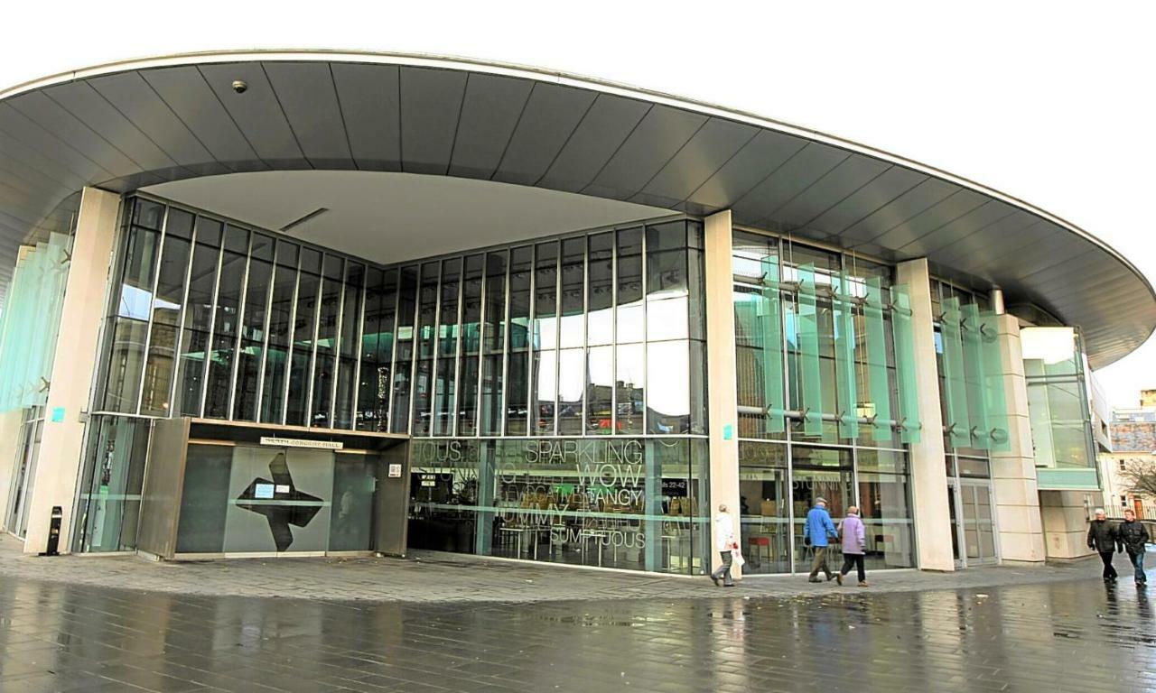The Broch, Ground Floor City Centre Apartment, Sleeps 6 Perth Exteriör bild
